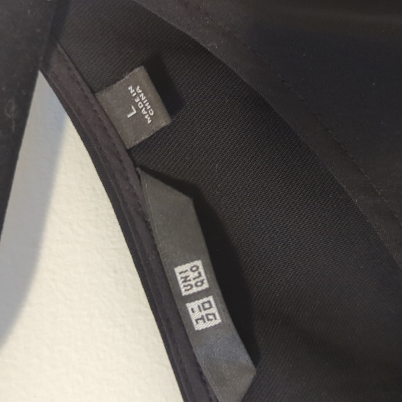 Uniqlo Black Peplum Top - Picture 3 of 6